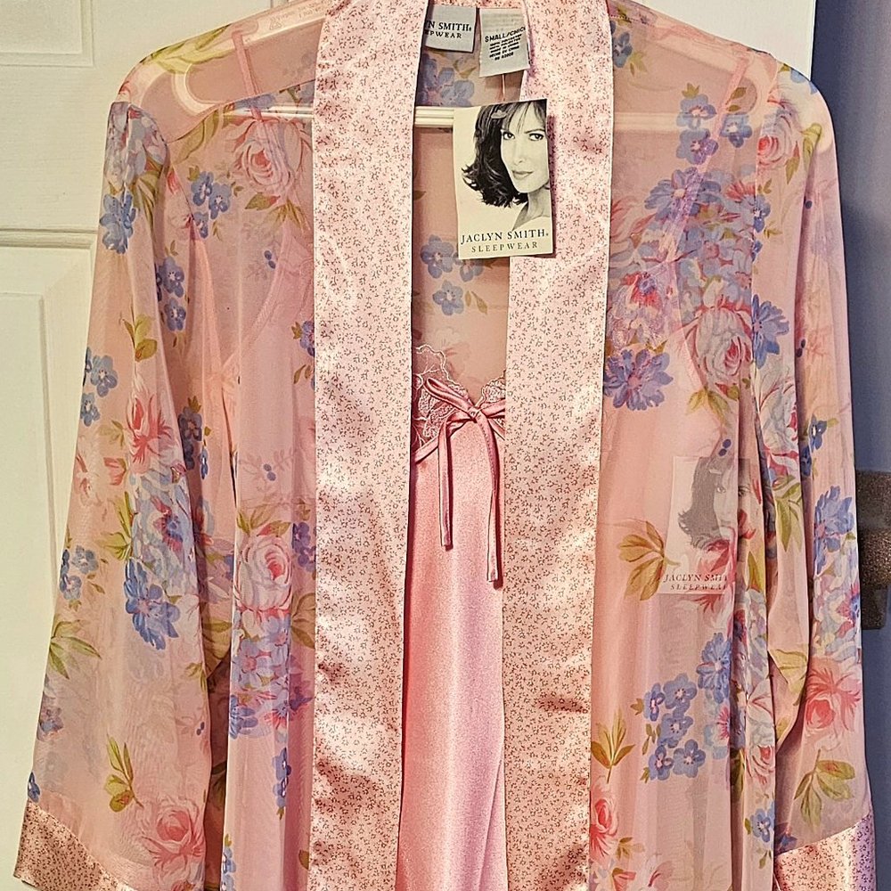 NWT Jaclyn Smith Nightgown XS & Robe S Combo Floral Pink Sleepwear Intimates